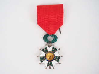 Vente aux enchères Etoile de chevalier de la légion d’honneur type troisième république a