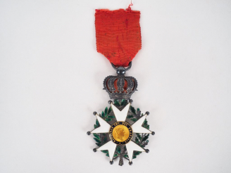 Vente aux enchères Belle et grande étoile de chevalier de la légion d’honneur en argent t