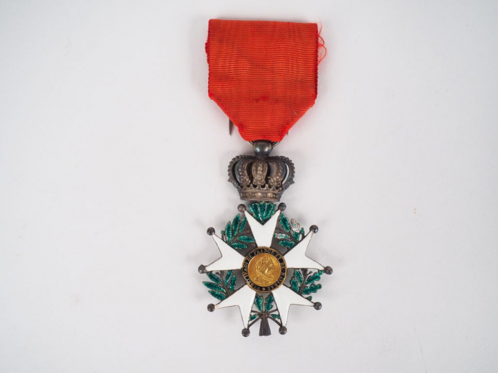 Etoile de chevalier de la légion d’honneur en argent type monarchie de
