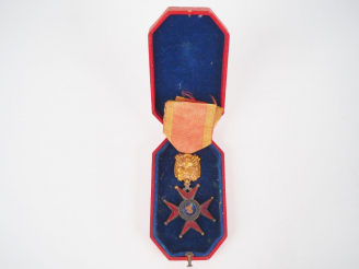 Vente aux enchères Rare étoile de chevalier de l’ordre de Saint Grégoire le Grand à titre