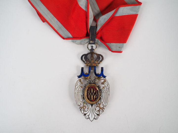 Cravate de commandeur de l’ordre de l’aigle blanc de Serbie. Bel insig