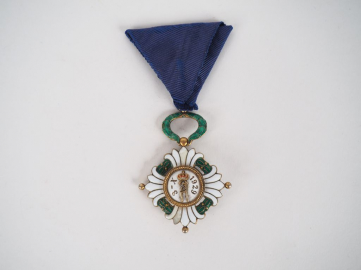 Croix de chevalier de l’ordre de la couronne de Yougoslavie à titre ci