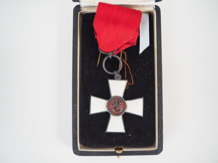 Croix finlandaise de chevalier de première classe de l’ordre du lion, 