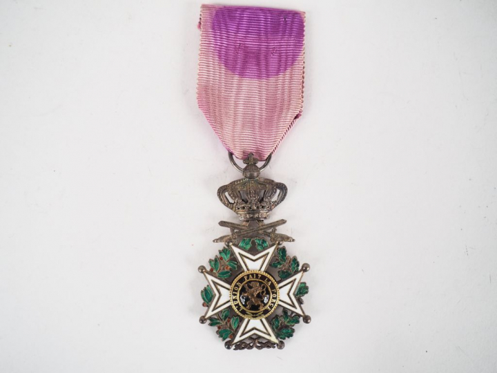 Etoile belge de chevalier de l’ordre de Léopold à titre militaire (deu