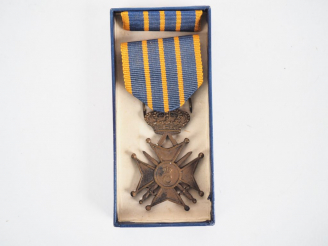 Vente aux enchères Croix de guerre du grand-duché du Luxembourg, module bronze biface dat