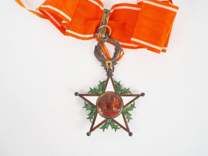 Cravate de commandeur de l’ordre marocain du OUISSAM ALAOUITE CHERIFIE