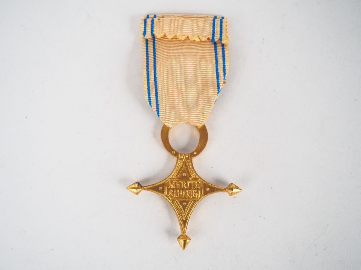 Etoile d’or de chevalier de l’ordre du mérite saharien, croix dorée bi