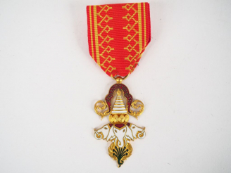 Vente aux enchères Décoration laotienne instituée en 1909 de l’ordre du million d’éléphan