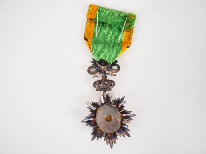 Etoile de Chevallier de l’ordre du dragon d’Annam à titre civil, beau 