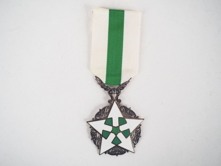 Etoile de l’ordre du mérite Syrien (fondé en 1926) avers à l’étoile ém