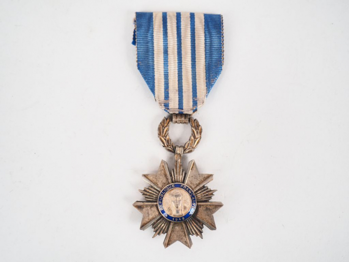Décoration Française du mérite artisanal (instituée en 1948), module a