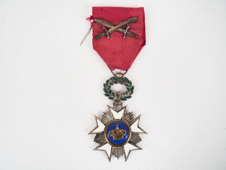 Etoile belge de l’ordre de la couronne, branche émail blanc, couronne 