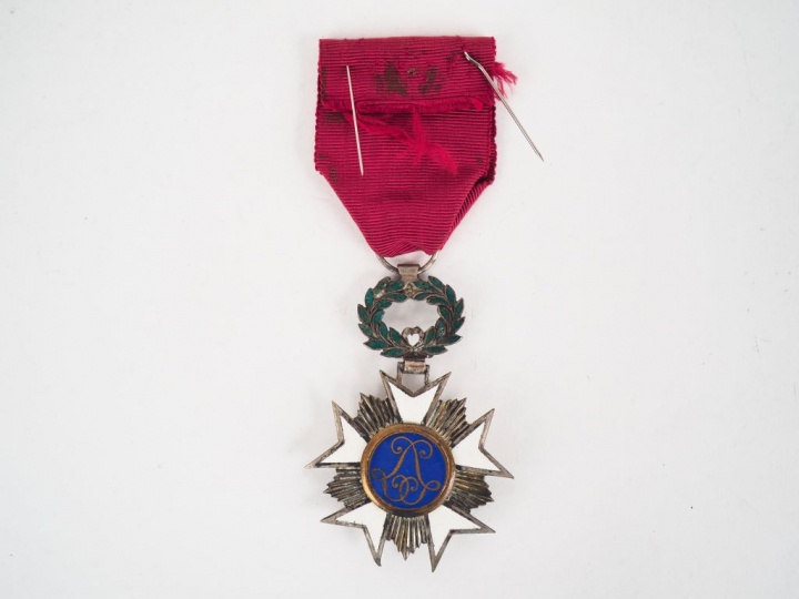 Etoile belge de l’ordre de la couronne, branche émail blanc, couronne 