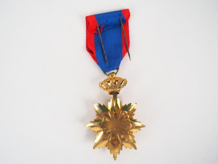 Etoile française uniface en bronze et émail « encouragement artisanal 