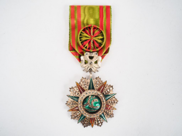 Etoile d’officier de l’ordre tunisien de la gloire Nichan el Iftikar E