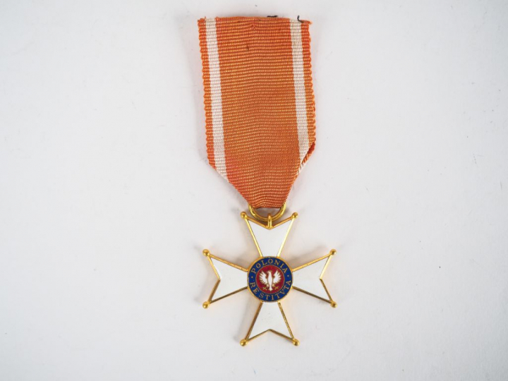 Croix de chevalier de l’ordre de la Pologne restituée dans sa version 