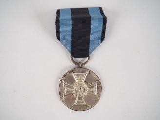 Vente aux enchères Médaille d’argent polonaise du mérite au champ d’honneur, module rond 