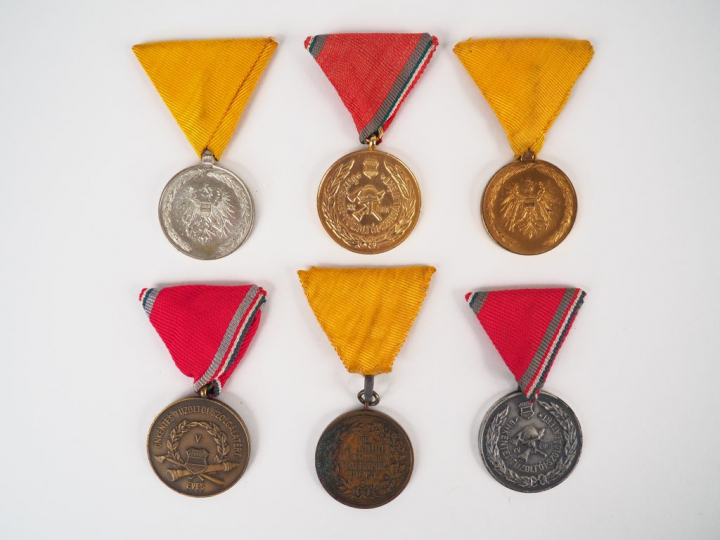 Lot de 6 décorations allemandes récompensant les années de service dan