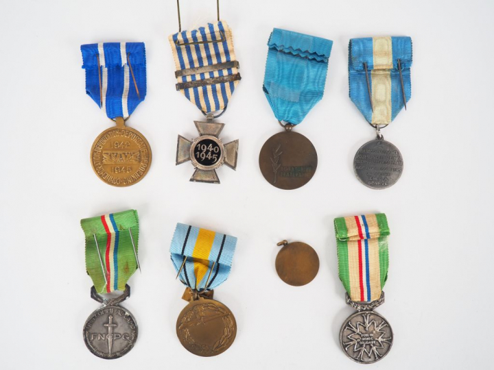 Lot de 8 décorations pendantes non officielles pour la plupart d’assoc