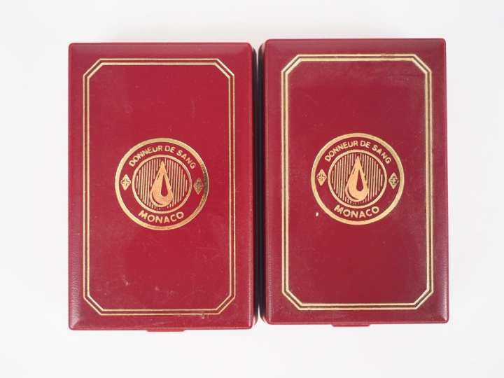 Lot de 2 boites d’origine de décorations monégasque récompensant les d