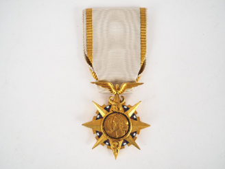 Vente aux enchères Etoile Française de chevalier de l’Ordre du Mérite Commercial dans sa 