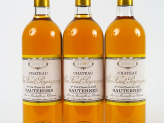 Vente aux enchères 3 BOUTEILLES CLOS HAUT PEYRAGUEY 1er CC SAUTERNES - 2003 - BG+