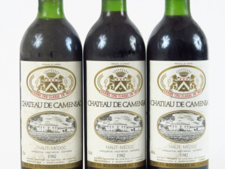 Vente aux enchères 3 BOUTEILLES CHÂTEAU CAMENSAC GCC HAUT MEDOC - 1982 - 2 BG/1 LB