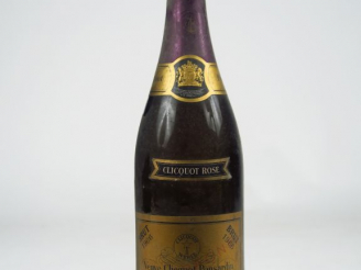 Vente aux enchères 1 BOUTEILLE CHAMPAGNE VEUVE CLICQUOT PONSARDIN ‘CLICQUOT ROSE’ - 1966 