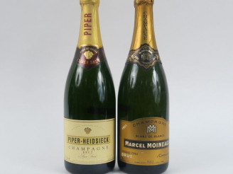 Vente aux enchères 2 BOUTEILLES CHAMPAGNE : 1 PIPER HEIDSIECK - 1 MARCEL MOINEAUX 'BLANC 
