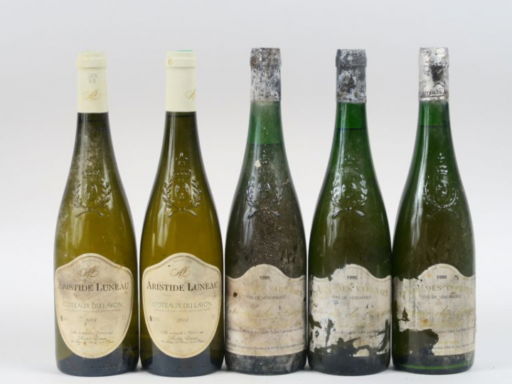 5 BOUTEILLES COTEAUX DU LAYON : 2 A. LUNEAU 2008 - 3 CUVÉE DES VARENNE
