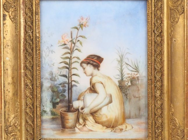 Ecole française début XIXème. "Jeune grecque au lys". Peinture sur mar