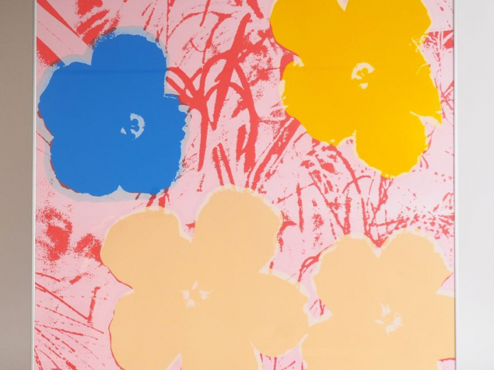 Andy WARHOL.  "Fleurs". Impression en couleur. Published by Sunday by 