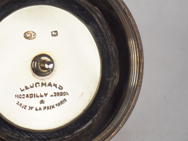 Garniture de toilette en cristal et argent ou métal argenté anglais, b