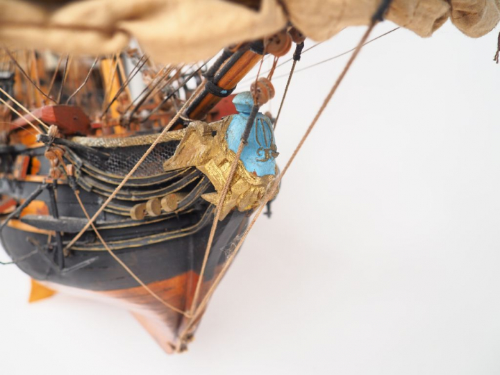 Maquette de trois mâts "Le Superbe". Dim. 83 x 117 cm.