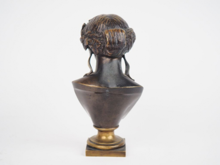 Sujet en bronze XIXème "buste de déesse". H. 23 cm. (Dépatiné par endr