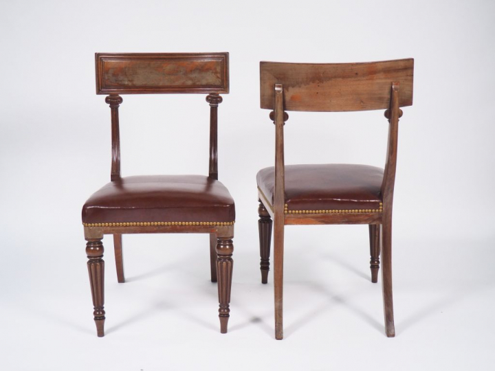 Suite de six chaises de salle à manger XIXème en acajou, dossier à ban