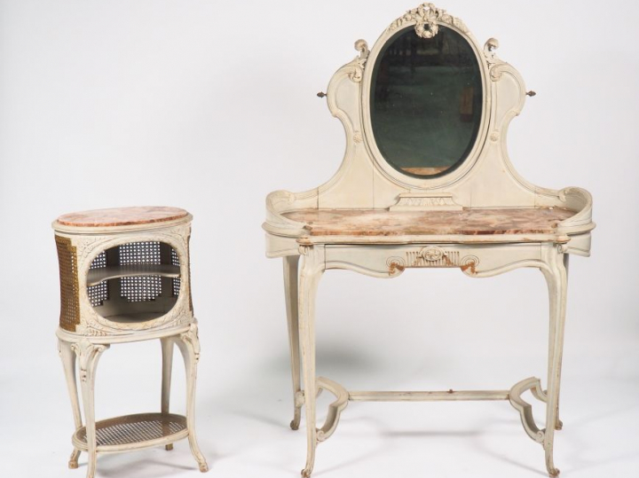 Mobilier de chambre à coucher Napoléon III de style Louis XVI en bois 