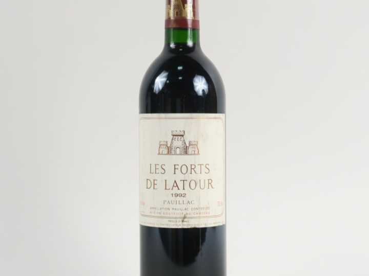 1 BOUTEILLE LES FORTS DE LATOUR PAUILLAC - 1992 - ETLT