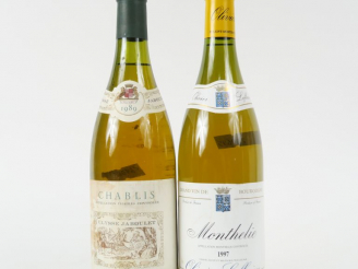 Vente aux enchères 2 BOUTEILLES: 1 MONTHELIE OLIVIER LEFLAIVE 1997 - 1 CHABLIS ULYSSE JAB