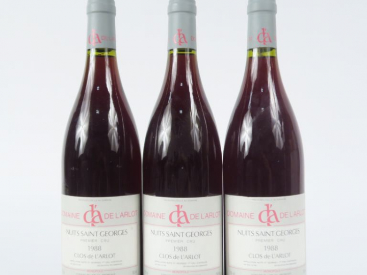 3 BOUTEILLES NUITS SAINT GEORGES 1er CRU 'CLOS DE L'ARLOT' DOMAINE DE 