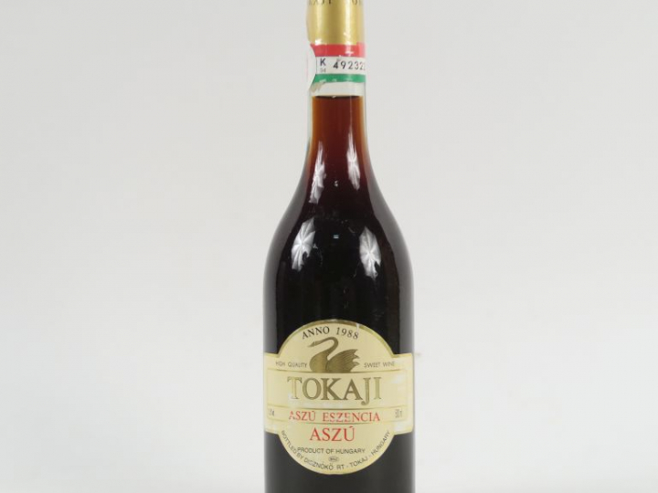 1 BOUTEILLE (50 CL) TOKAJI 'ASZU ESSENCIA' - 1988