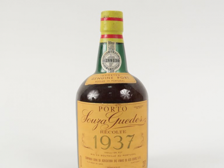 1 BOUTEILLE PORTO SOUZA GUEDES - 1937