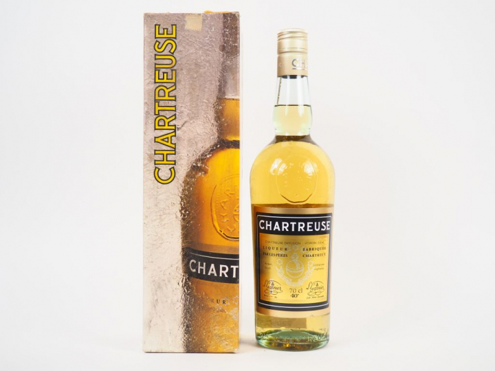 1 BOUTEILLE CHARTREUSE JAUNE PÉRIODE 1966-1982 - COFFRET