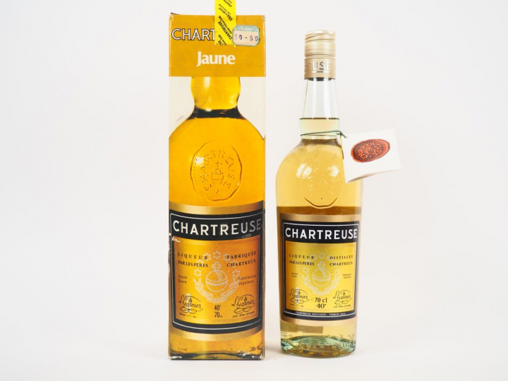 1 BOUTEILLE CHARTREUSE JAUNE PÉRIODE 1966-1982 - COFFRET
