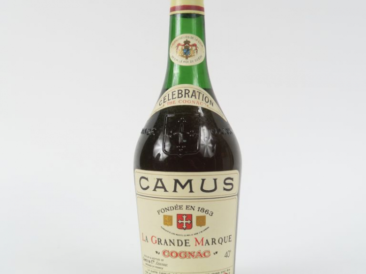 1 VIEILLE BOUTEILLE COGNAC CAMUS LA GRANDE MARQUE 'CELEBRATION' - PAPI