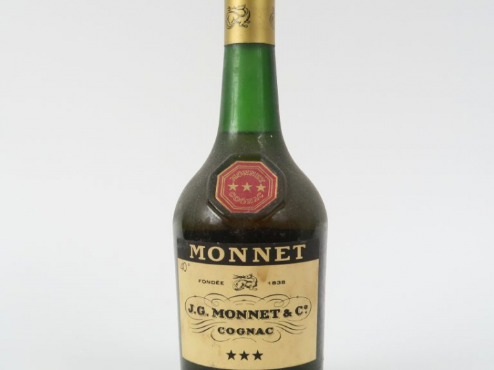 1 VIEILLE BOUTEILLE COGNAC MONNET ***