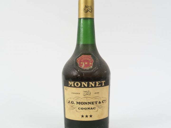 1 VIEILLE BOUTEILLE COGNAC MONNET ***