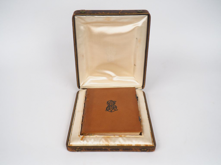 LIVRES D’HEURES. P., Bonasse, Lebel et Massin, 1889. In-8 carré maroqu