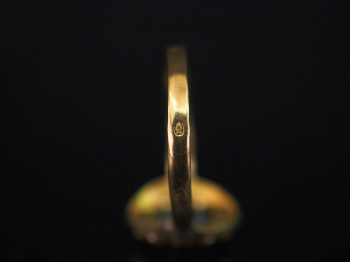 Bague marguerite 1900 en or, perles et saphirs (?). TDD 58  Poids tel 