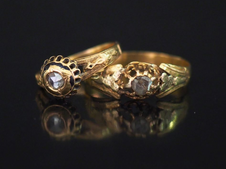 2 bagues anciennes en or et diamant taillé en rose. TDD 61 et 51 Poids